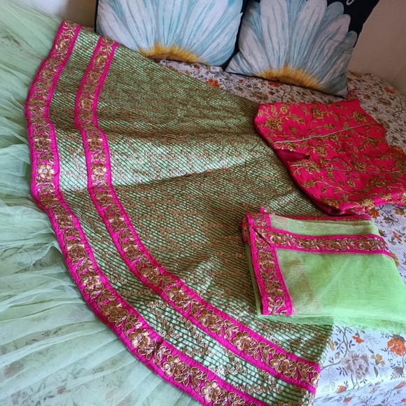 Beautiful party wear lahanga choli for 7 to 10 years girl - Picture 6 of 9